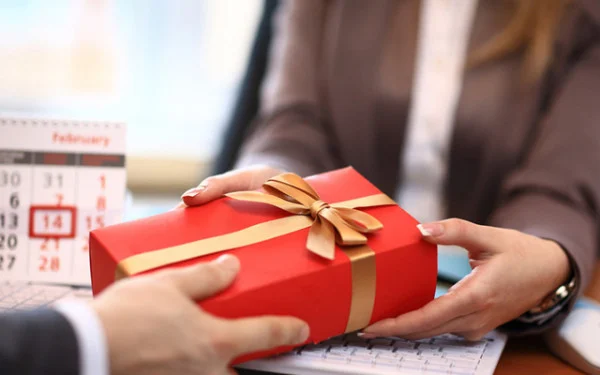 Tổng hợp những bộ bát đĩa làm quà tặng mới nhất