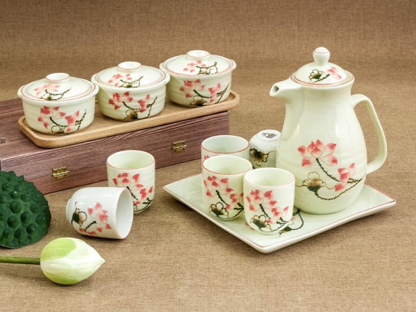 Bộ bình cốc sứ uống nước họa tiết hoa sen